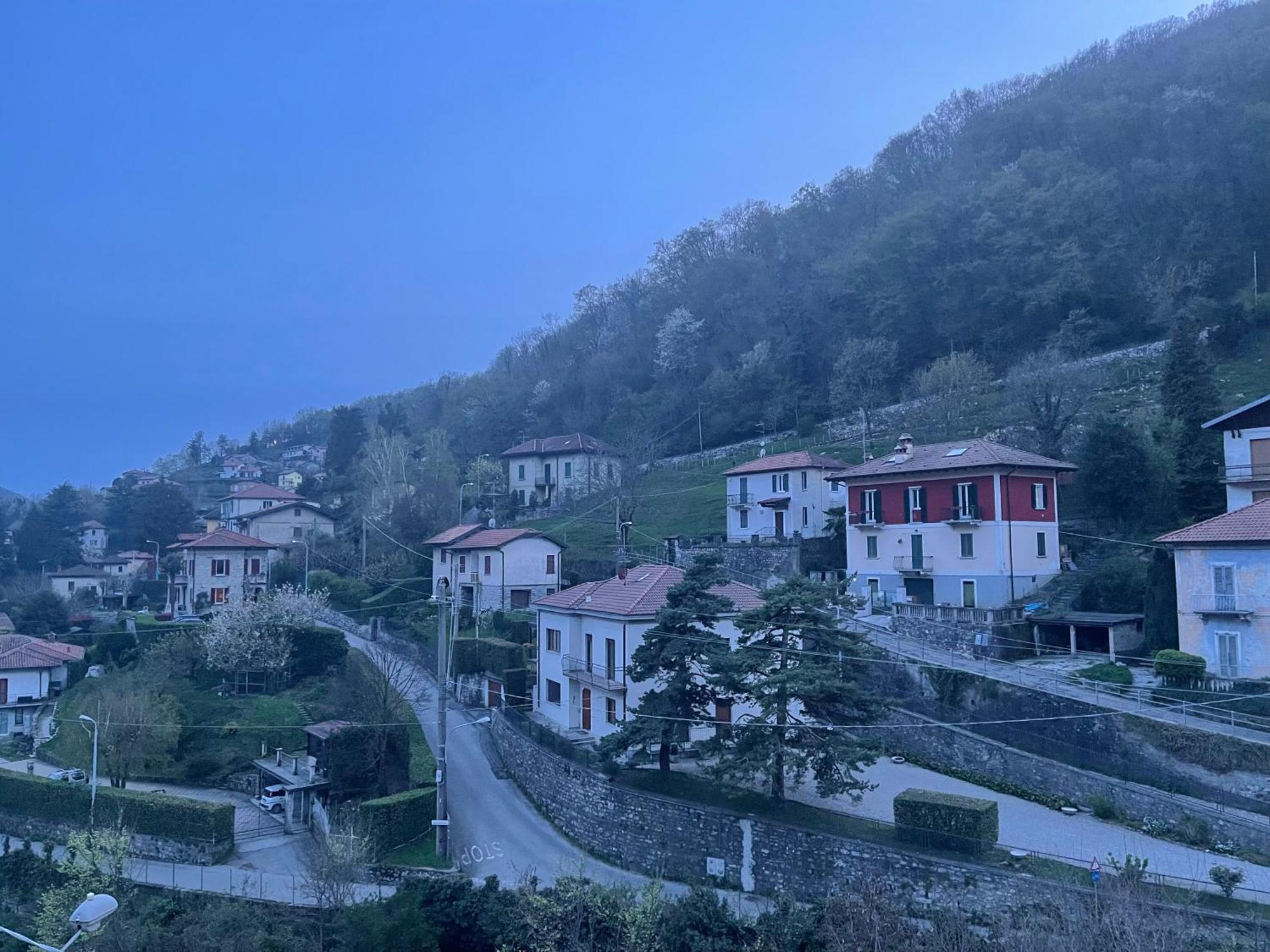 Laghi Di Como Appartamento Di Licinia E Mario Asso Εξωτερικό φωτογραφία